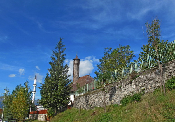 dvije dzamije